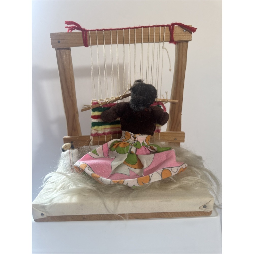 American Indian Woman Weaver Weaving Rug Loom Papoose Vintage Folk Art Doll